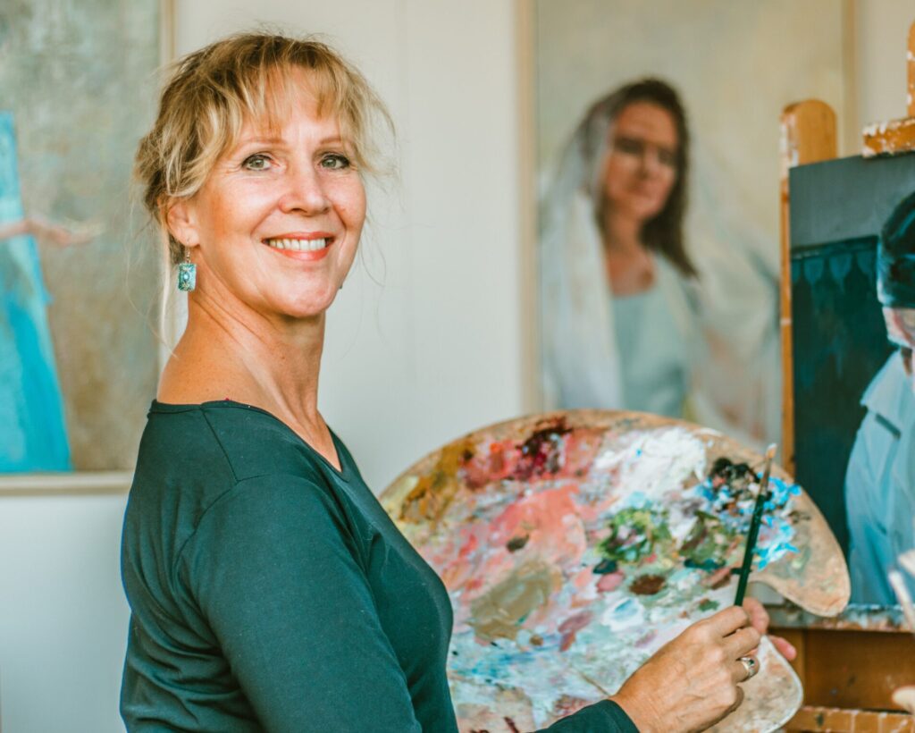 Jolanda Kieneker-Drewes in haar atelier